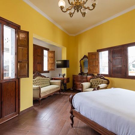 Homeforguest New Duplex With Rooftop Next To Arucas Cathedral Exterior foto